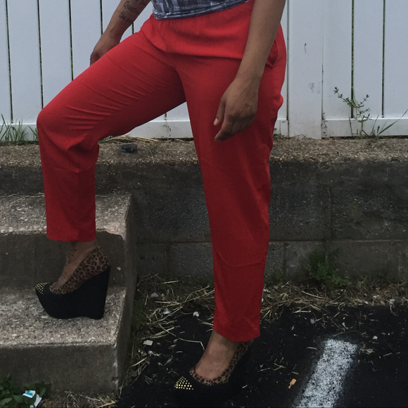 Sz. Small Petite Red Pants - Picture 5 of 5